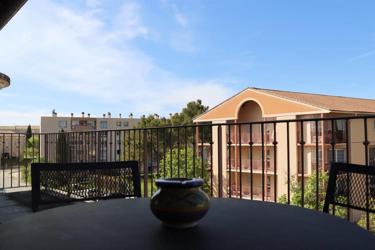 Uzes Centre La Terrasse Des Capucines Avec Garage Privee Apartamento Exterior foto