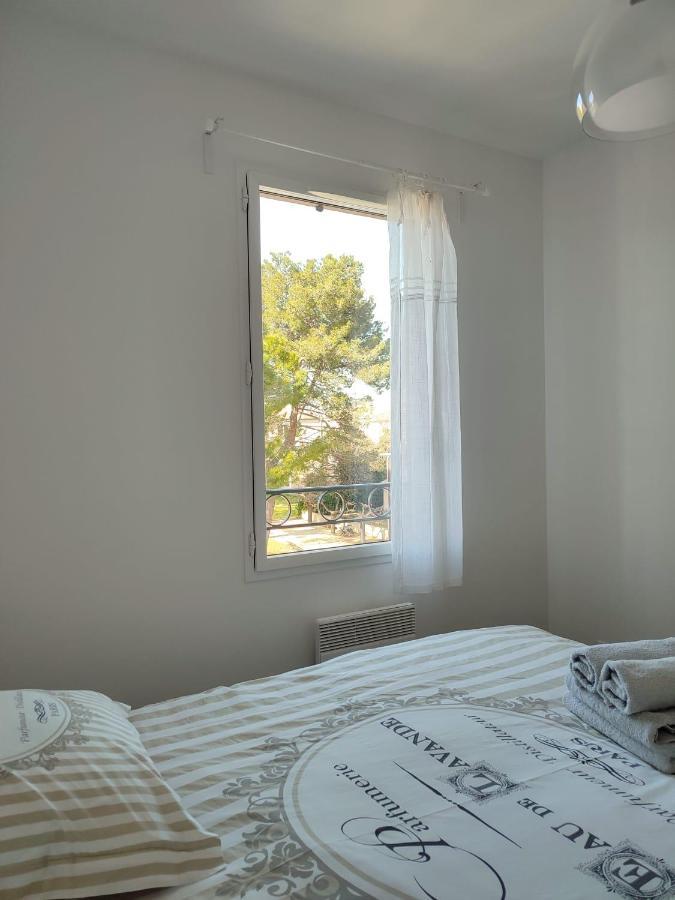 Uzes Centre La Terrasse Des Capucines Avec Garage Privee Apartamento Exterior foto